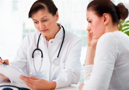 فحوصات ضرورية للمرأة لتشخيص السرطان مبكراً.. 