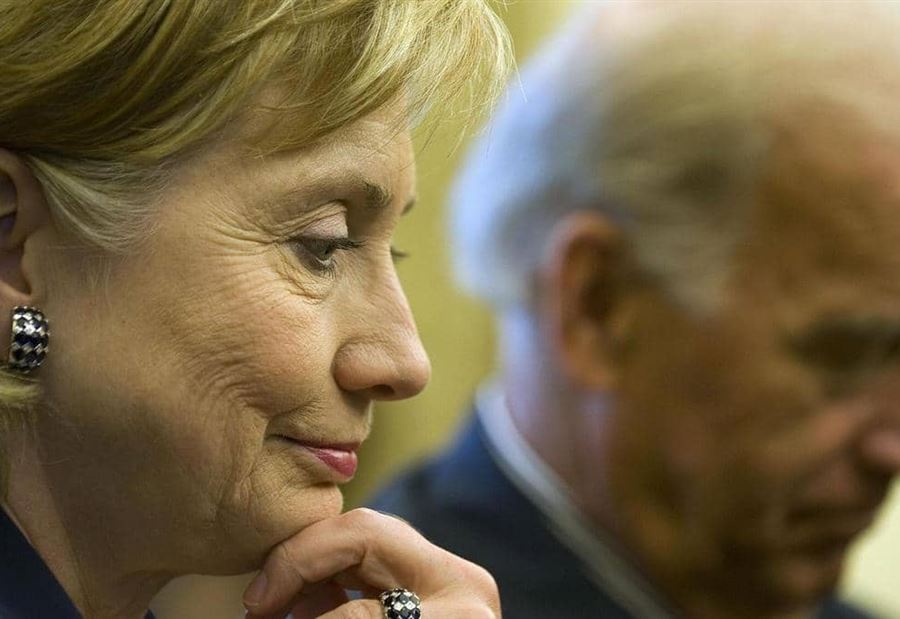 كلينتون: على بايدن عدم الإقرار بالهزيمة بالإنتخابات كلينتون: على بايدن عدم الإقرار بالهزيمة بالإنتخابات