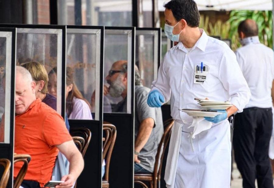 الأكل خارج البيت... كيف يؤثر على انتشار وباء كورونا؟