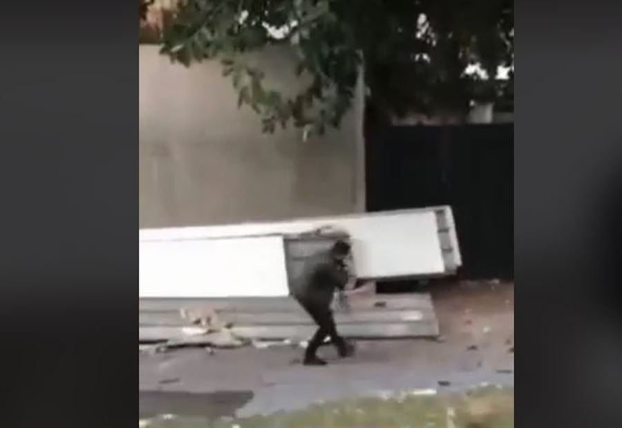 بالفيديو... لحظة محاصرة قاتل الرتيب في مفرزة استقصاء بيروت!