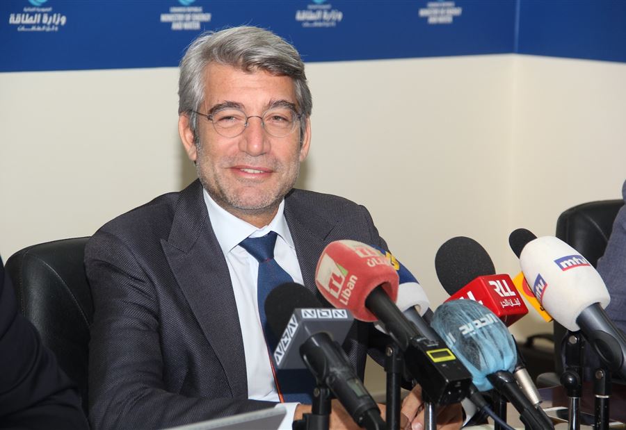 فياض يتحدّث عن "مشروع" يسمح في بيع وشراء الطاقة المتجددة