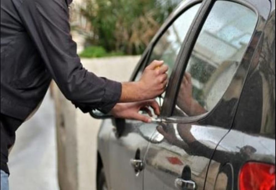 يسرقون السيارات من الشمال ويبيعونها في البقاع يسرقون السيارات من الشمال ويبيعونها في البقاع