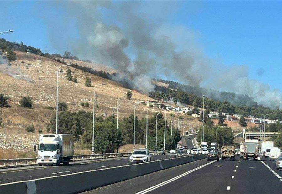 بالفيديو: صواريخ حزب الله تُشعل النيران في "صفد" و"روش بينا"
