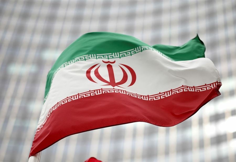 حريق ضخم في سوق تاريخية بطهران (فيديو)