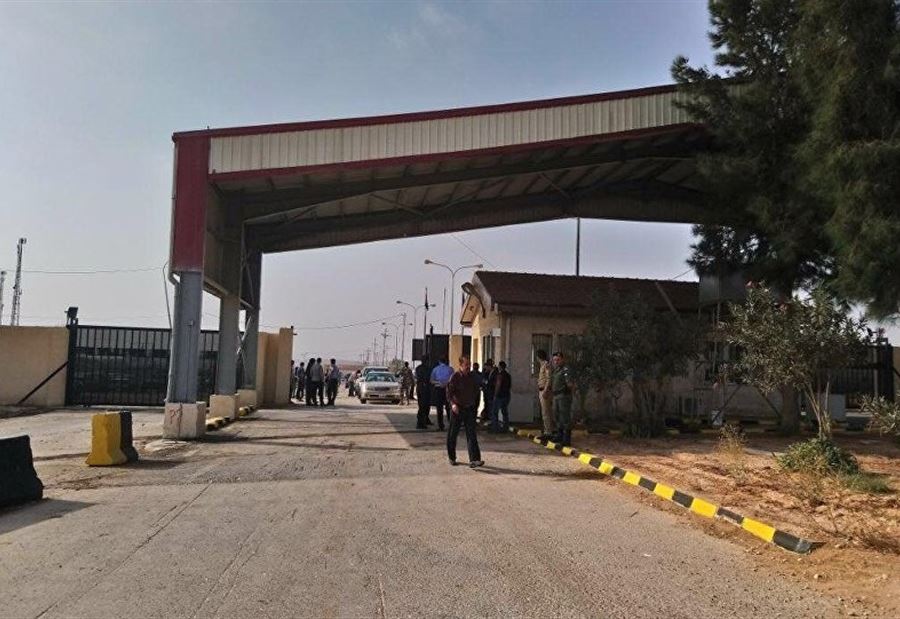 أول قافلة تجارية إماراتية تدخل سوريا عبر "نصيب" منذ سنوات