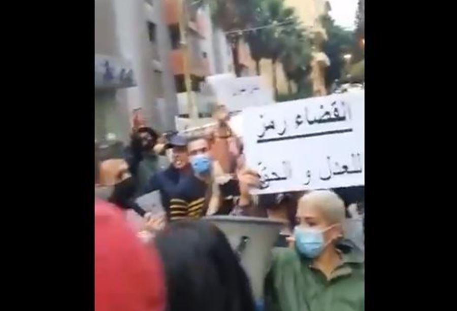 بالفيديو: مسيرةٌ احتجاجية لأهالي شهداء انفجار المرفأ