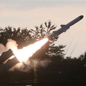 روسيا تصنع صاروخا يفوق سرعة الصوت روسيا تصنع صاروخا يفوق سرعة الصوت