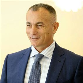 روكز لـ