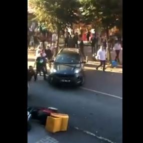 بالفيديو: سيارة تدهس مارة في اسطنبول