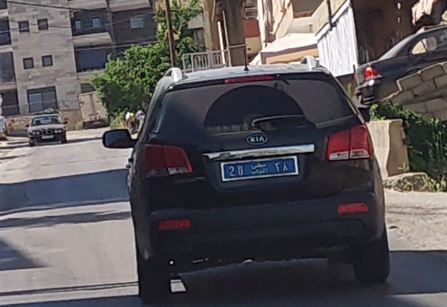 بالصور: مخالفة صريحة يرتكبها نائب "الإصلاح والتغيير" بالصور: مخالفة صريحة يرتكبها نائب "الإصلاح والتغيير"