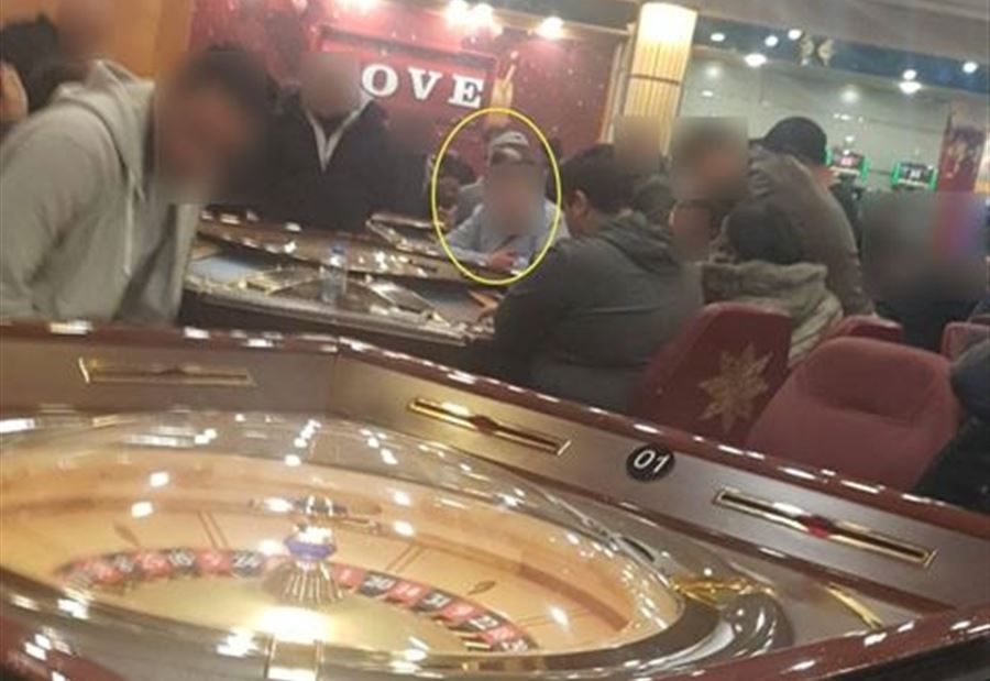 نجل النائب على طاولة القمار نجل النائب على طاولة القمار