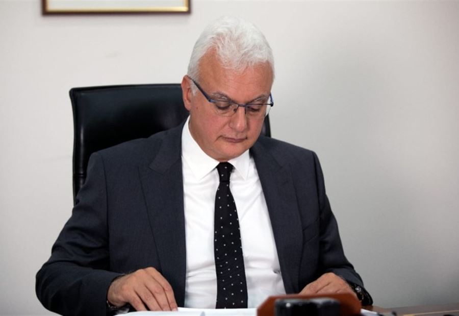 وزير الإتصالات يوضح موضوع الترقيات والتعيينات