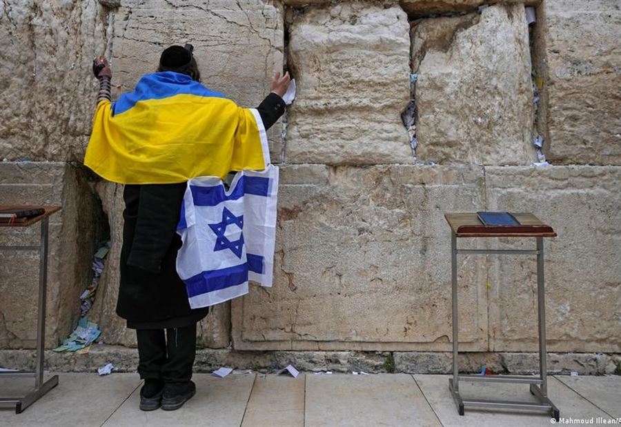 "التاريخ يُعيد نفسه"... أوكرانيون وروس يفرّون إلى إسرائيل