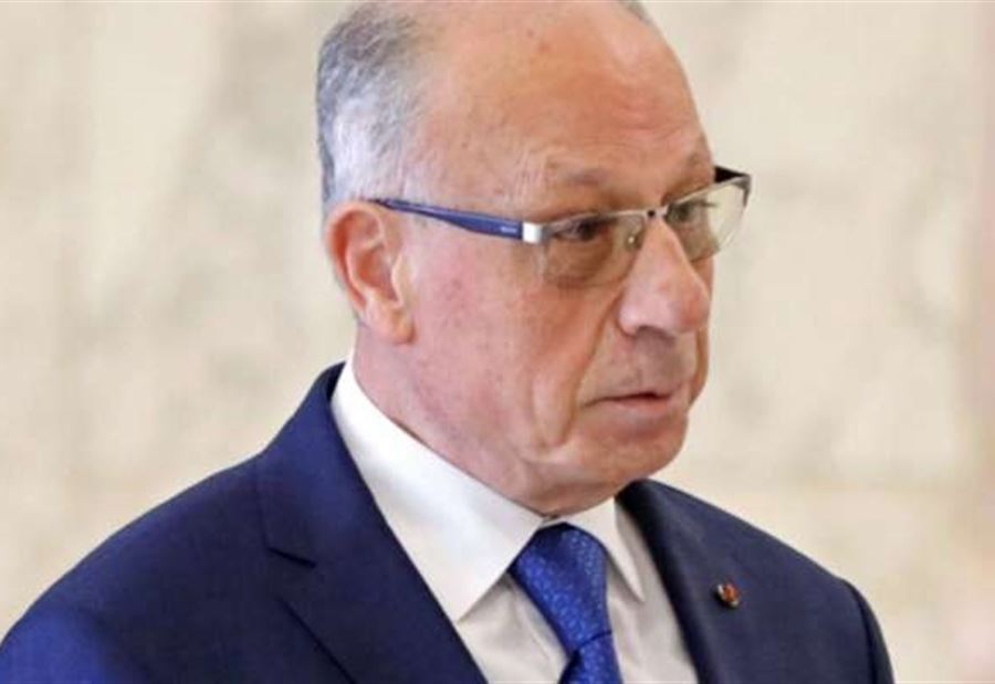 "غرفة سوداء"... وزير الدفاع يرد على حملة تشويه: لا صحة للادعاء! "غرفة سوداء"... وزير الدفاع يرد على حملة تشويه: لا صحة للادعاء!