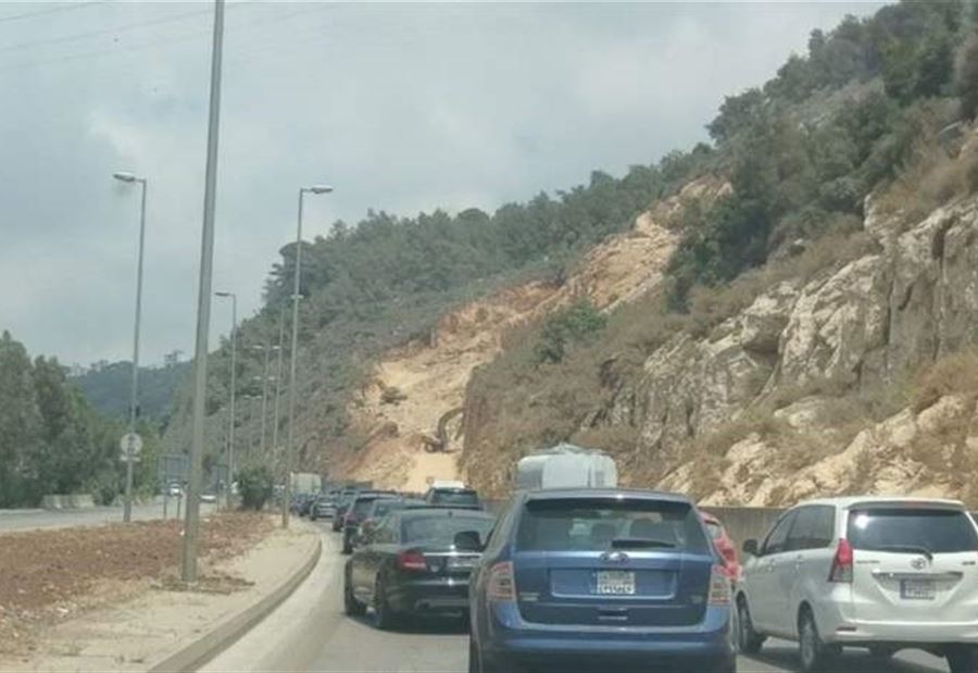 سقوط 4 جرحى على اوتوستراد المتن