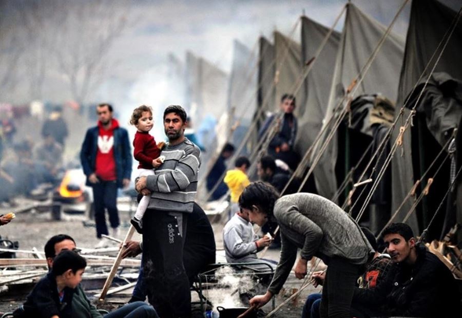 دولة تُرحّل لاجئين سوريين بالقوة!