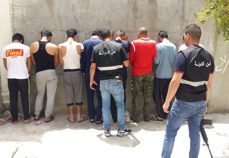 أمن الدولة يوقف 10 سوريين في الشهابية