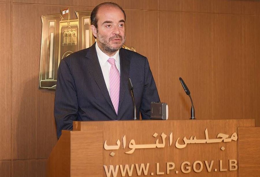 عقيص و"أسوأ قصيدة هجاء بجعجع"