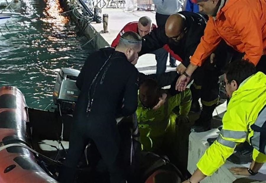 بالصور: احباط محاولة انتحار مقابل شاطئ جونية بالصور: احباط محاولة انتحار مقابل شاطئ جونية