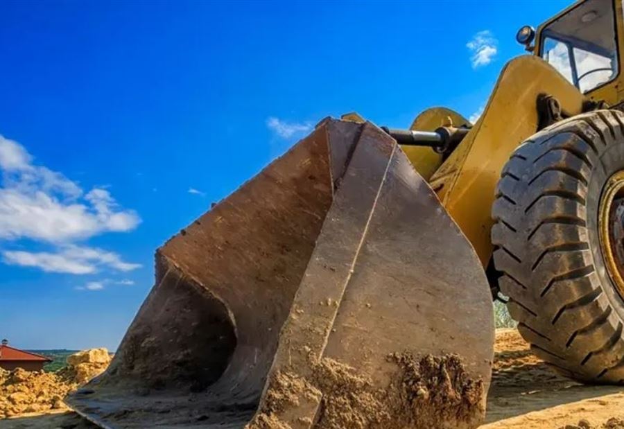 "جريمة تهز مصر"... سائق يقتل مهندساً دهساً بجرافة!