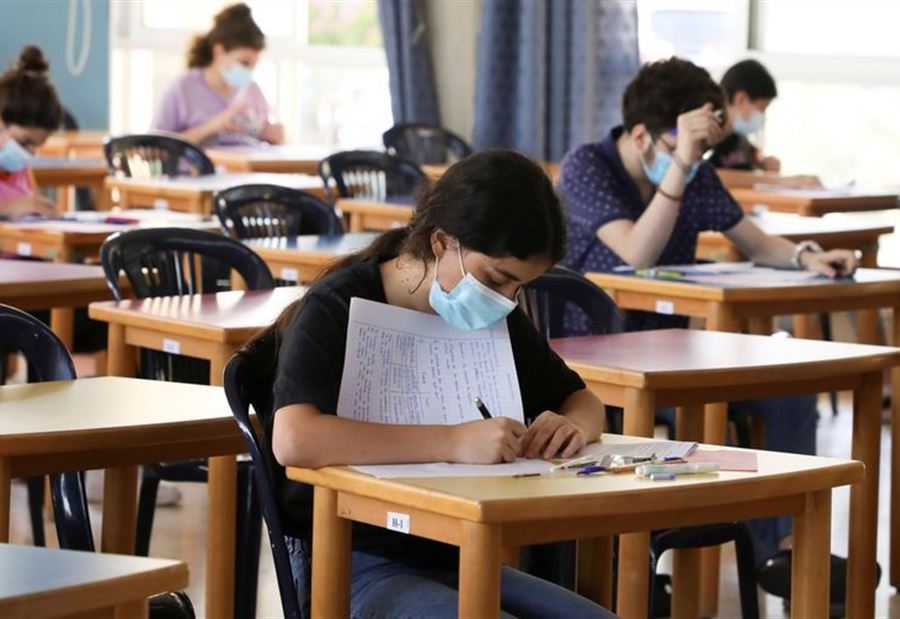 "مسألة صعبة جداً"... ما مصير العام الدراسي الجديد؟