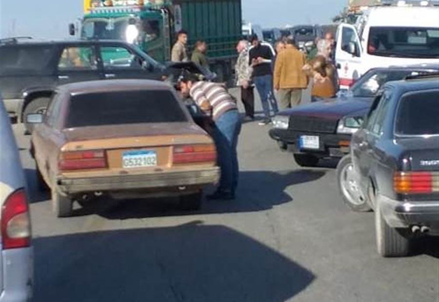 بالصورة: جرحى بحادث سير على طريق عام الهرمل