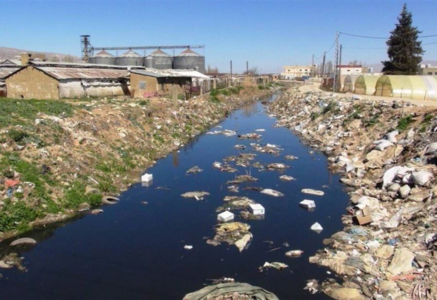 الليطاني باشرت بإزالة مخيم النازحين في العاقبية