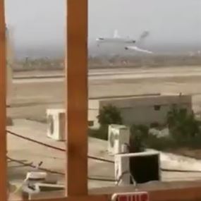 بالفيديو: سرعة الرياح تحول دون هبوط طائرة في مطار بيروت 