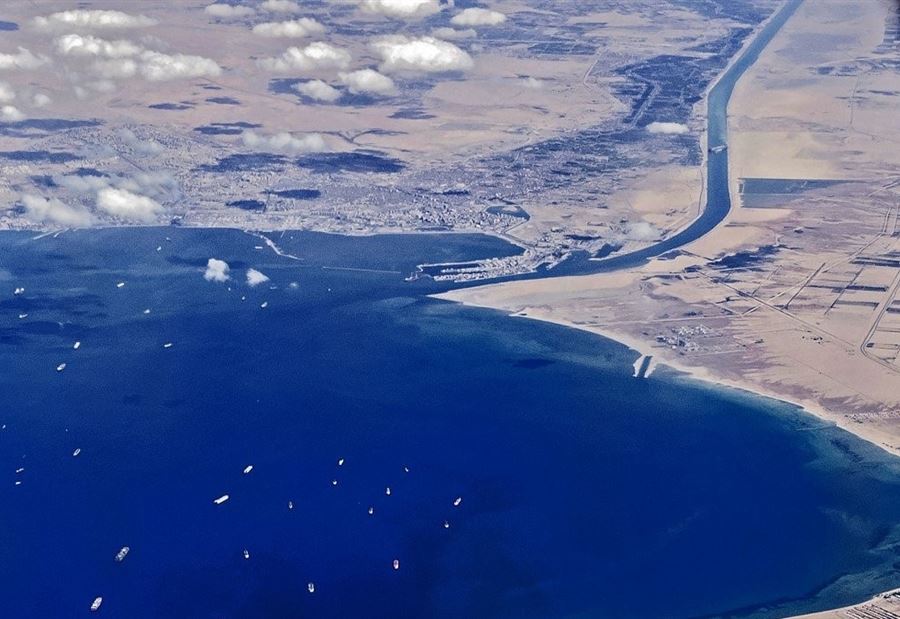 شركة شحن بارزة تستعين بممرّات برية سعودية للتخلّي عن البحر الأحمر