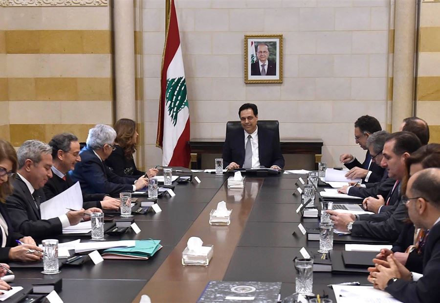 بالصور: دياب يترأس لجنة صياغة البيان الوزاري