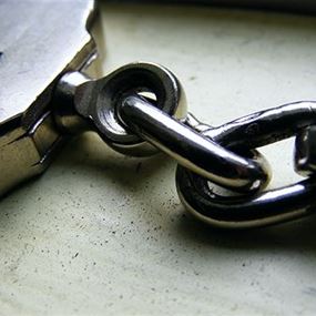 هذا ما تدور حوله التحقيقات مع العقيد حداد