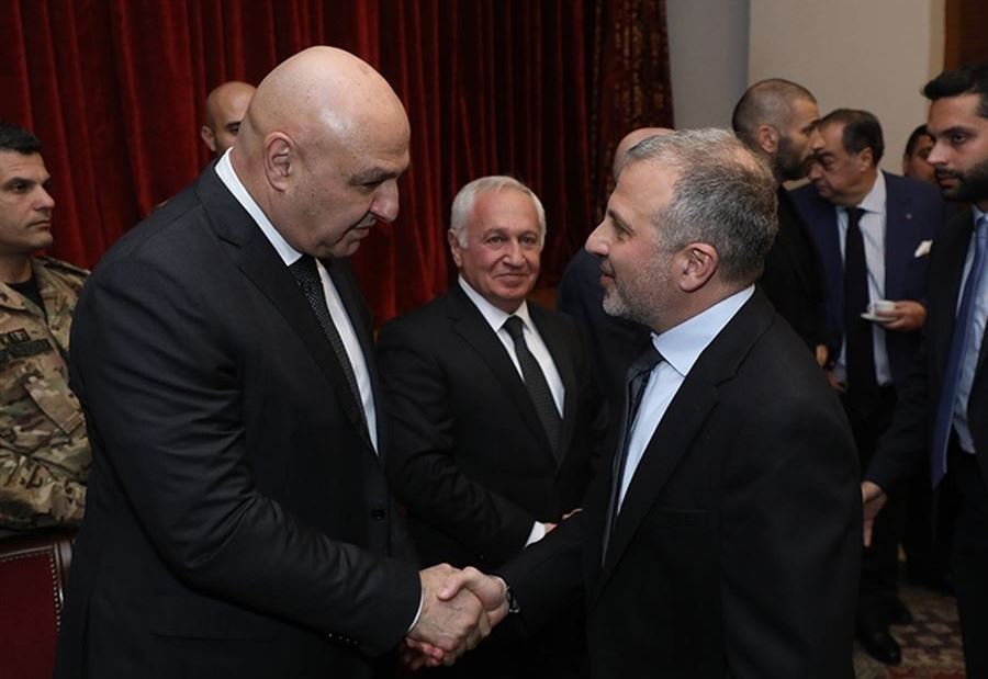 "لا تُقَدِّم ولا تؤخِّر"