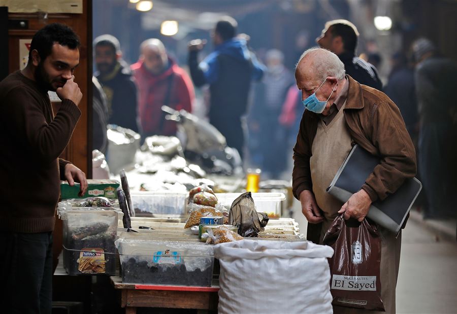 "البضائع متوافرة لشهر رمضان"... ولكن!