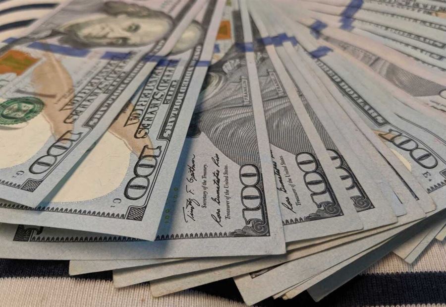 كم بلغ سعر دولار السوق السوداء عصرًا؟