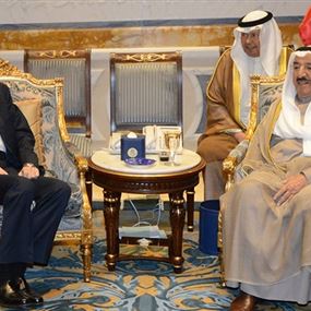 برقية شكر من أمير الكويت لجنبلاط 