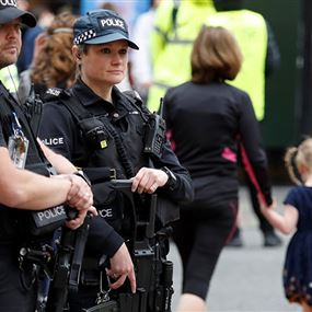 حادث كبير في وسط بلدة بارنسلي البريطانية حادث كبير في وسط بلدة بارنسلي البريطانية