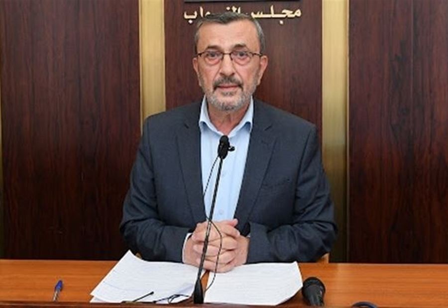 عز الدين يكشف عن "عمل جريء وشجاع "