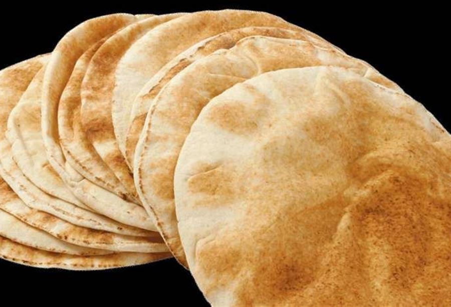 وزير الاقتصاد يحدّد سعر ووزن ربطة الخبز