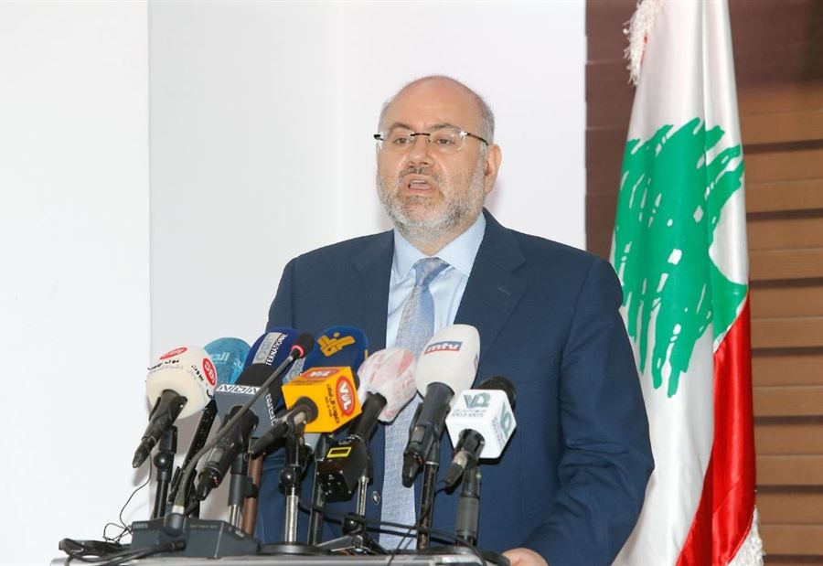 أبيض يتوّقع إنحسار أعداد الإصابات بـ"كورونا"!