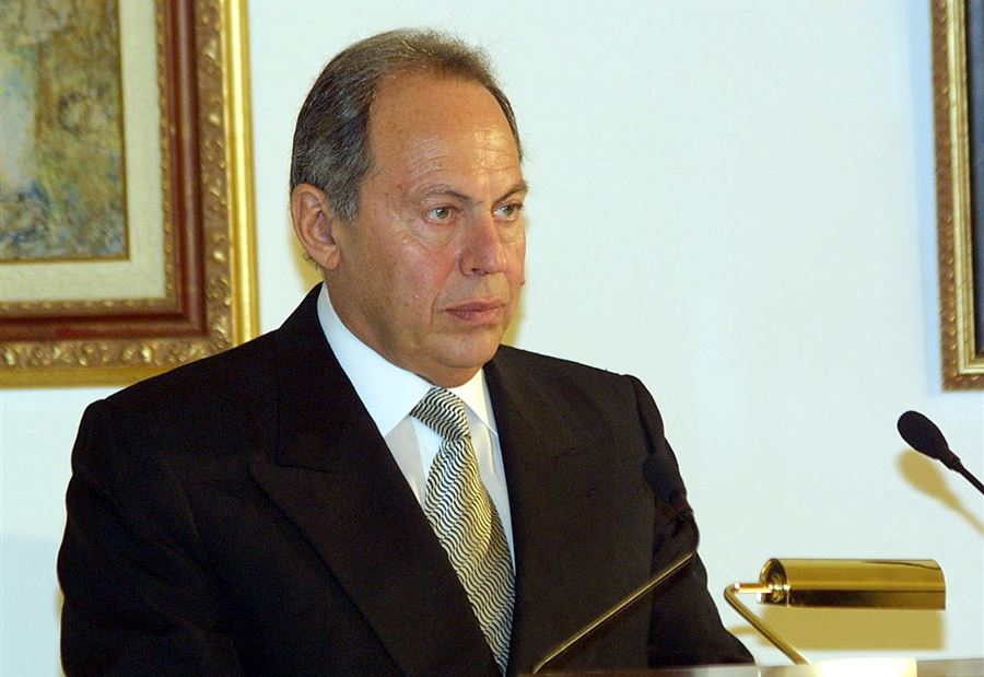 رد عنيف من لحود على جنبلاط