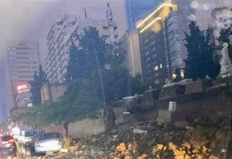 بالفيديو: إنهيار جزء من مدافن اليهود التاريخيّة  بالفيديو: إنهيار جزء من مدافن اليهود التاريخيّة