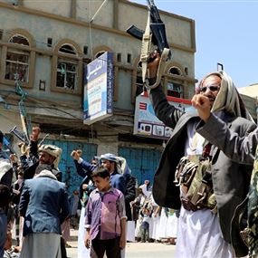 انشقاق ركن في الجيش اليمني وانضمامه لـ"أنصار الله" انشقاق ركن في الجيش اليمني وانضمامه لـ"أنصار الله"