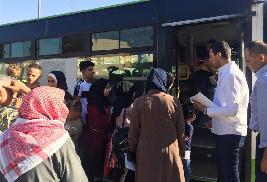 بالصور: دفعة جديدة من النازحين السوريين تغادر لبنان بالصور: دفعة جديدة من النازحين السوريين تغادر لبنان