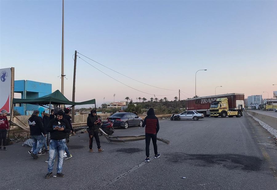 10 جرحى نتيجة إشكال بين الجيش والمتظاهرين في طرابلس