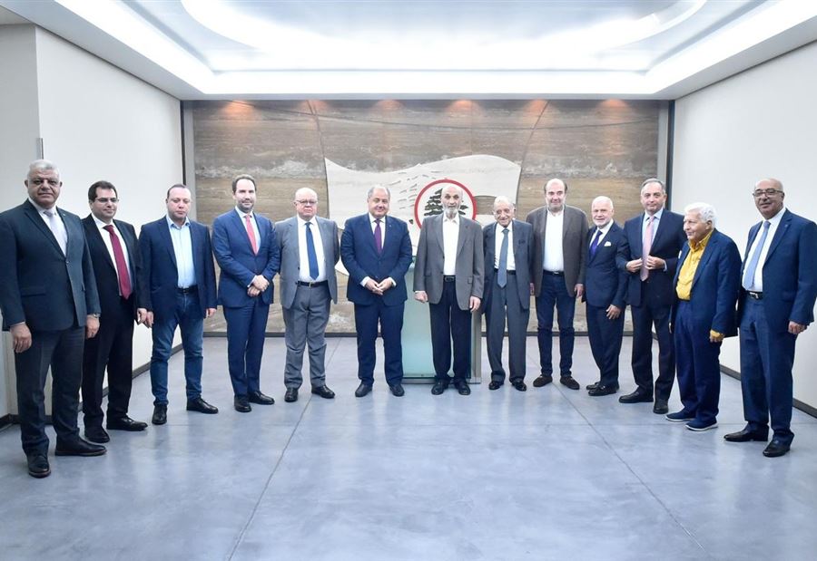 "للوصول إلى خطاب موحّد"... لقاء بين "القوّات" و"التجدد للوطن"