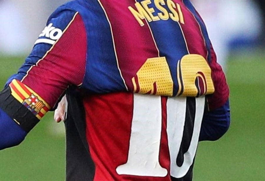 تغريم ميسي بسبب تحيته لـ مارادونا تغريم ميسي بسبب تحيته لـ مارادونا