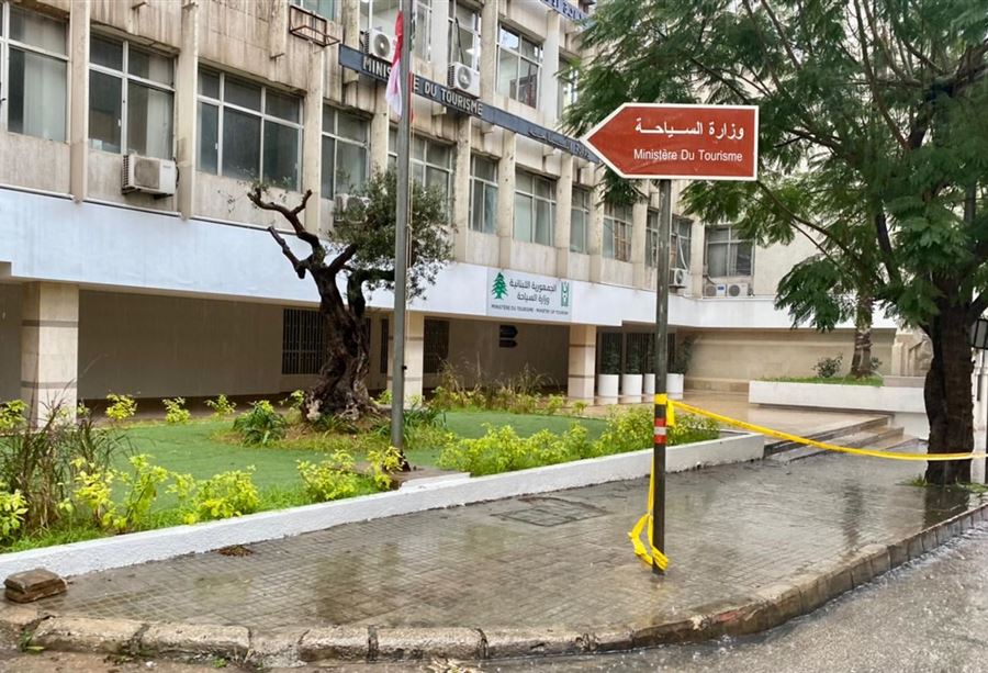  وزارة السياحة تحذر من العمل بدون ترخيص