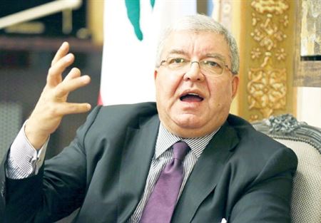 المشنوق: حملة الافتراءات يعاقب عليها القانون