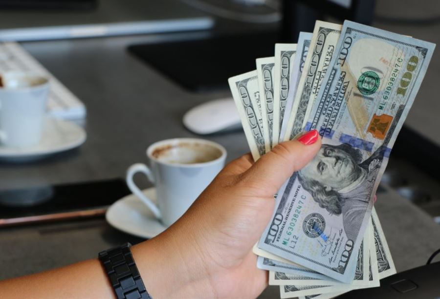 سعرُ دولار السوق السوداء اليوم 