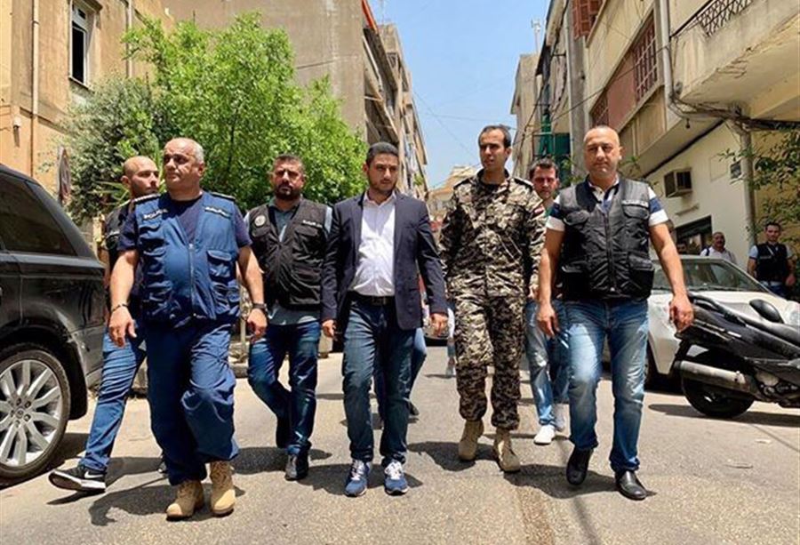 بالصورة: حملة لوزارة الاقتصاد على المحال الغير شرعية في فرن الشباك 